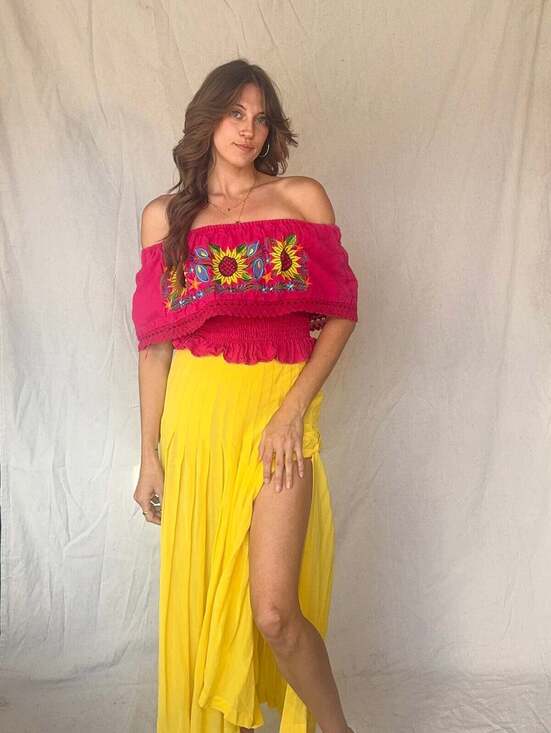Tops - Vintage Hot Pink Off the Shoulder Embroidered Sunflower Oaxacan Summer Top
